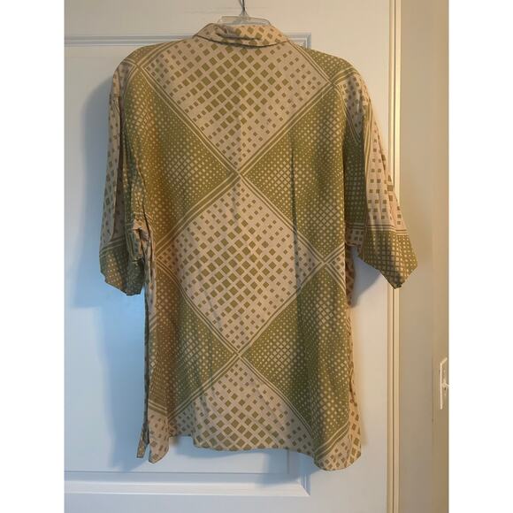 EUC Man of Fashion Men's 100% Rayon Tan/Green Short Sleeve Dress Shirt Size Lg - Picture 3 of 5